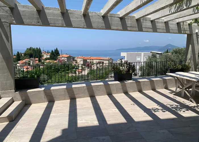 Rezevici Apartments